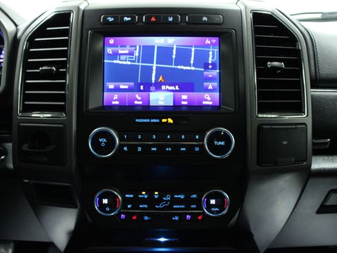 Used 2021 Ford Expedition Max XLT image 23