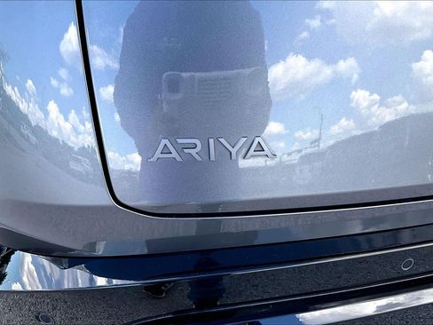 Used 2023 Nissan Ariya FWD image 9