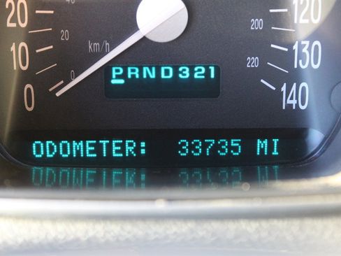 Used 2004 Chevrolet SSR w/ Preferred Equipment Group image 8