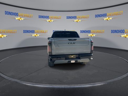 Used 2024 GMC Sierra EV Denali AWD/4WD image 10