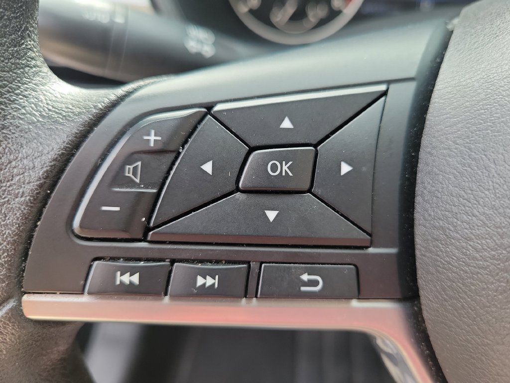 Used 2025 Nissan Altima 2.5 SV FWD image 27