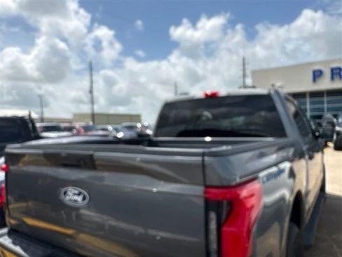 Used 2025 Ford F150 Lightning XLT AWD/4WD image 10