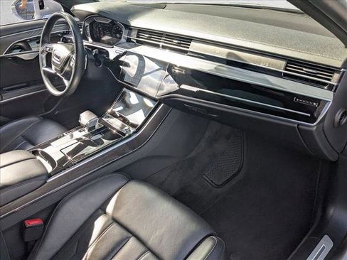 Used 2021 Audi A8 L 4.0T image 23