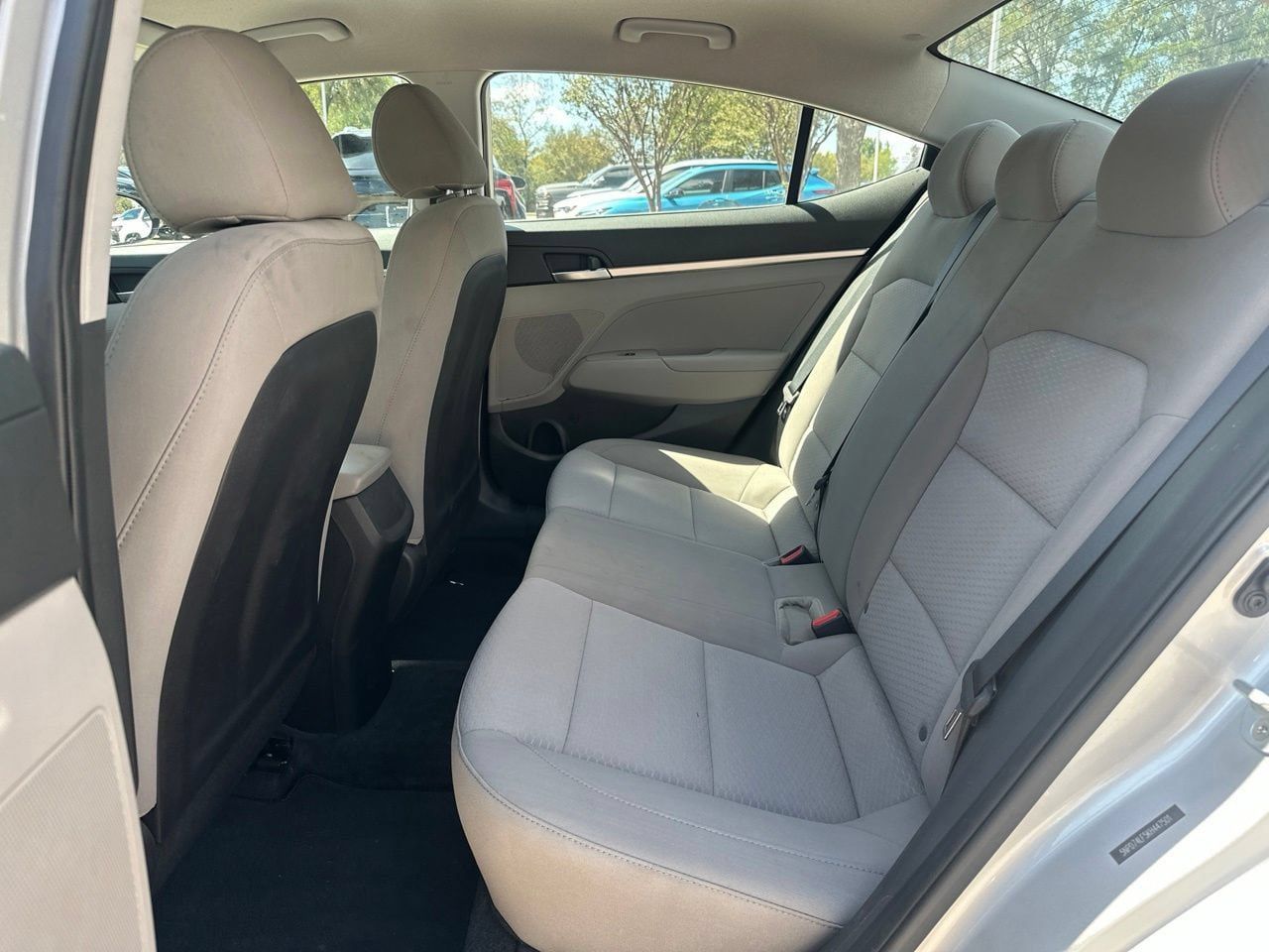 Used 2019 Hyundai Elantra SE FWD image 23