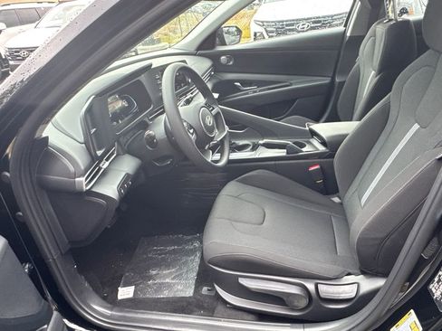 New 2026 Hyundai Elantra SE image 9