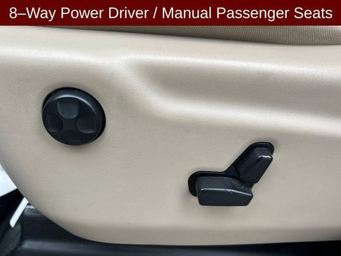 Used 2021 Jeep Grand Cherokee Laredo image 23