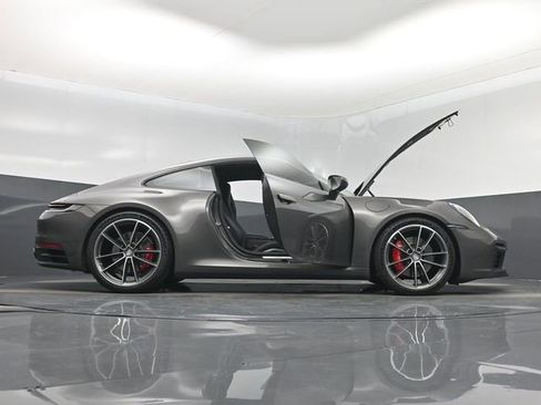 Used 2023 Porsche 911 Carrera S RWD image 7