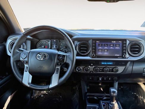Used 2023 Toyota Tacoma TRD Off-Road image 2