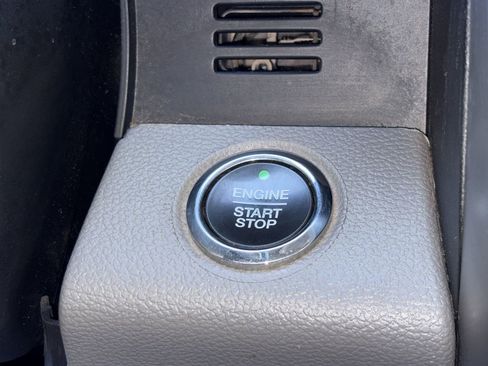Used 2019 Ford F150 Lariat w/ Equipment Group 502A Luxury AWD/4WD image 20