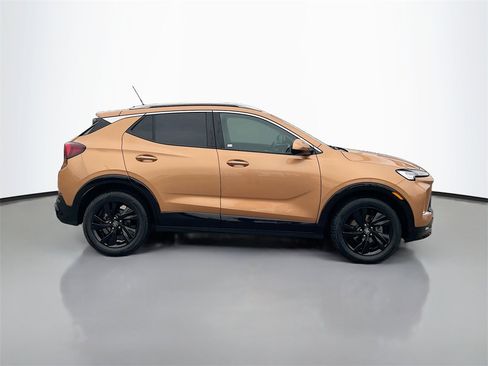 Used 2024 Buick Encore GX Sport Touring image 8