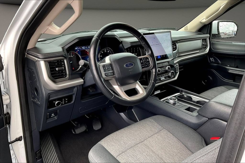 Used 2024 Ford Expedition XLT RWD image 20