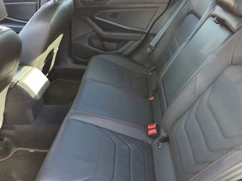 Certified 2019 Volkswagen Jetta GLI Autobahn image 17