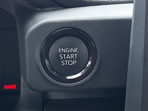 Used 2025 Toyota Tacoma SR5 image 19