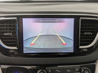 Used 2024 Chrysler Pacifica Touring-L video 2
