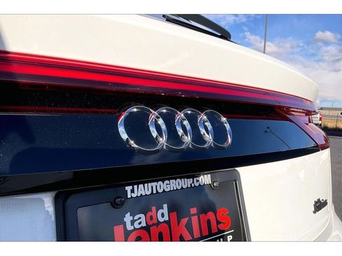 Used 2020 Audi Q8 Premium Plus w/ Premium Plus Package image 9