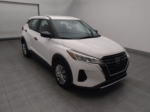 Used 2021 Nissan Kicks S FWD image 13