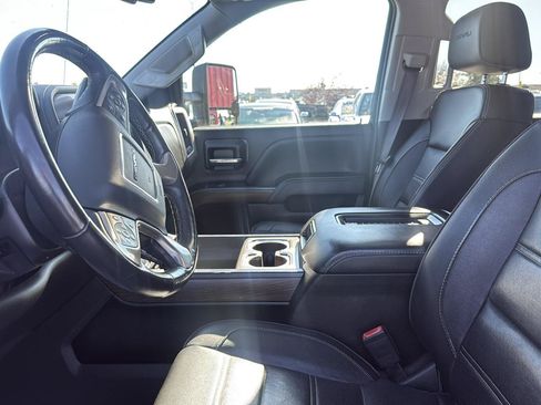 Used 2017 GMC Sierra 2500 Denali AWD/4WD image 11