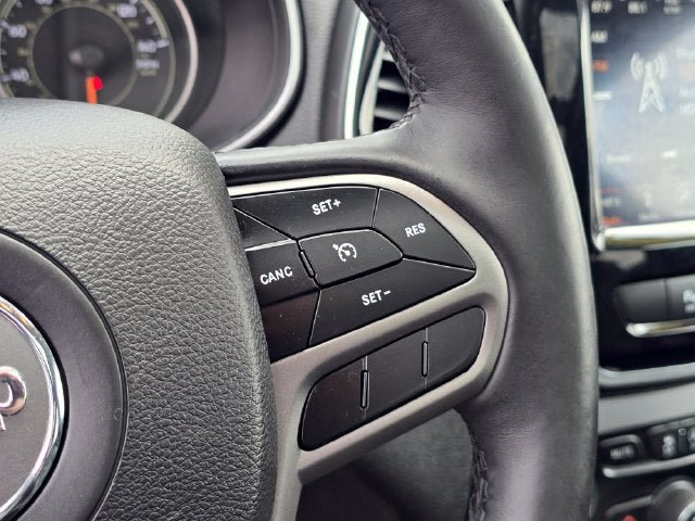 Certified 2019 Jeep Cherokee Limited AWD/4WD image 14