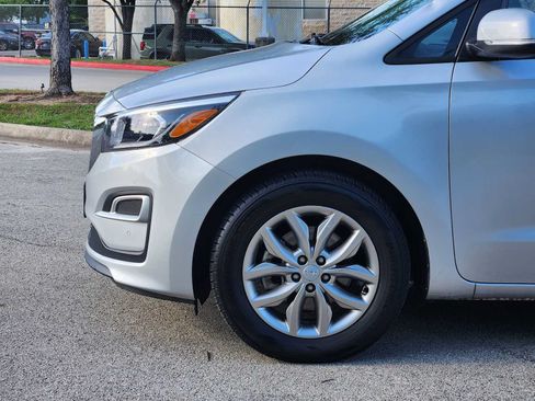 Used 2020 Kia Sedona EX FWD image 8