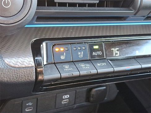 Certified 2024 Toyota Prius Limited image 24