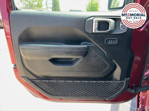 Certified 2022 Jeep Wrangler Sport AWD/4WD image 9