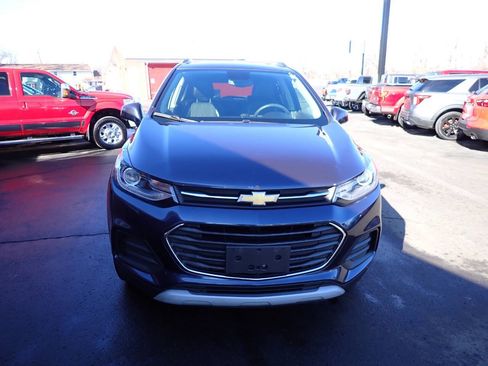 Used 2018 Chevrolet Trax LT w/ Driver Confidence Package image 2