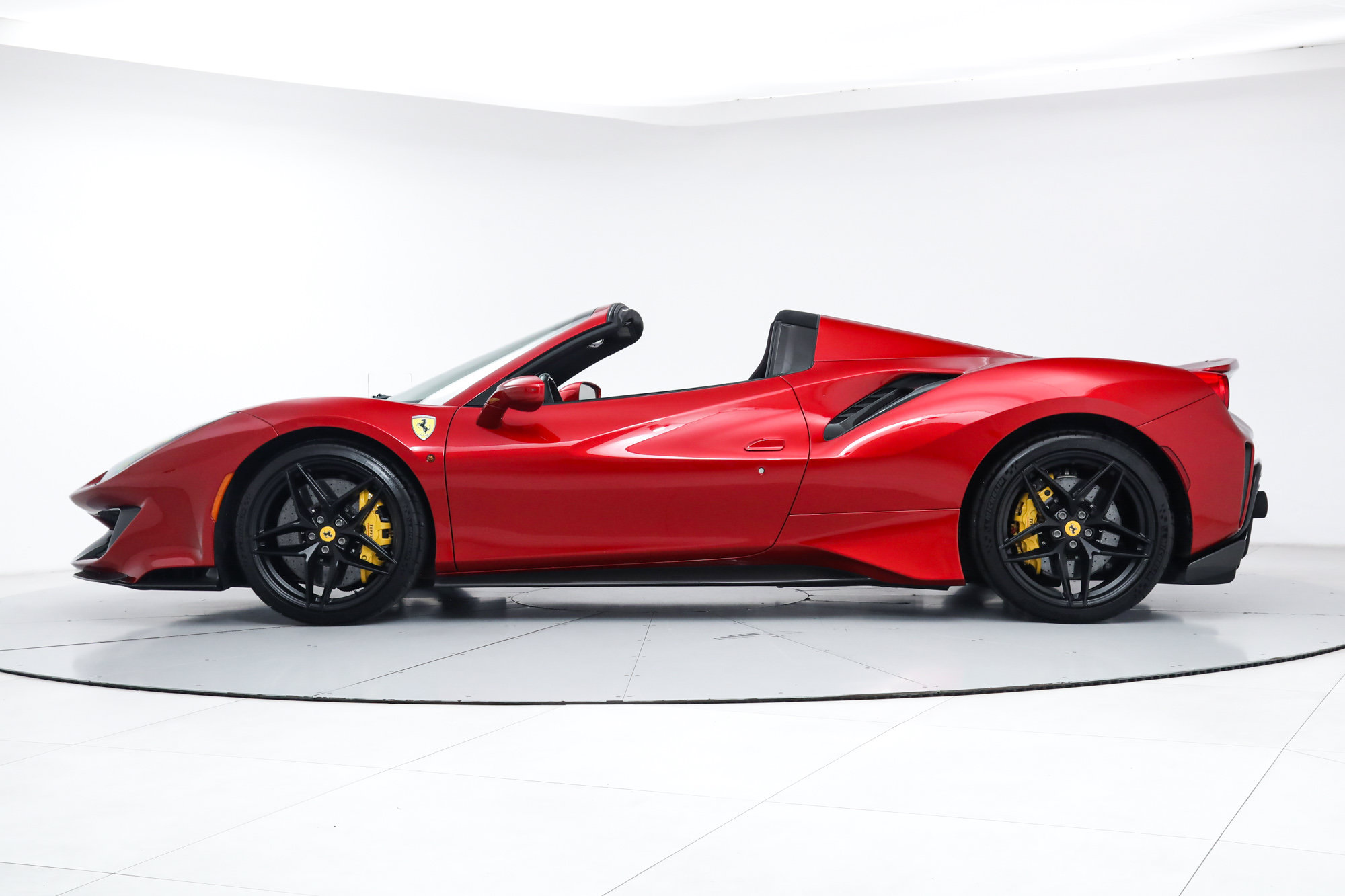 Certified 2020 Ferrari 488 Pista Spider RWD image 4