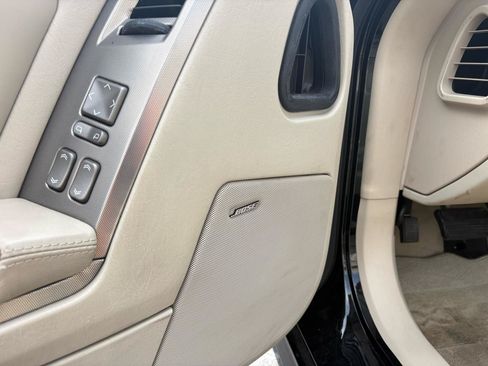Used 2005 Cadillac XLR RWD image 23