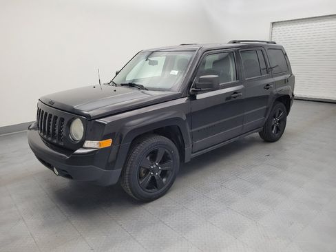 Used 2014 Jeep Patriot Sport w/ Power Value Group FWD image 2