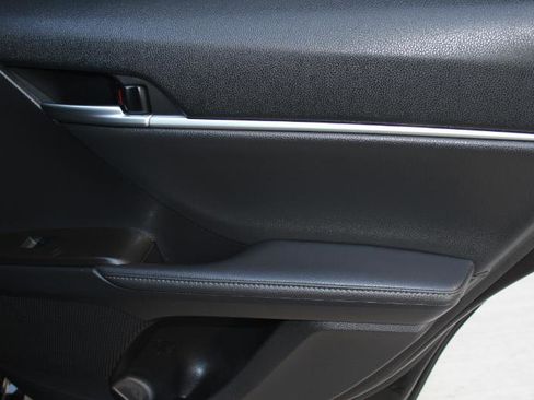 Used 2023 Toyota Camry XLE image 17