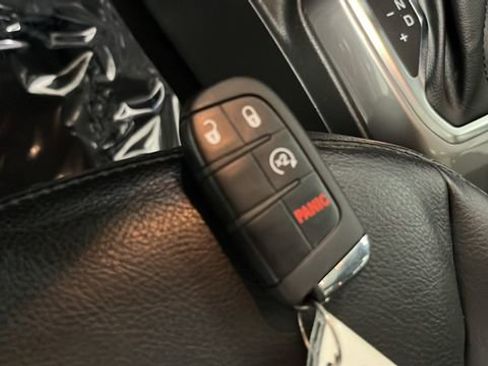 Used 2021 Jeep Renegade Limited w/ Sun & Sound Group AWD/4WD image 41