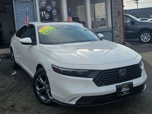Used 2023 Honda Accord EX image 3