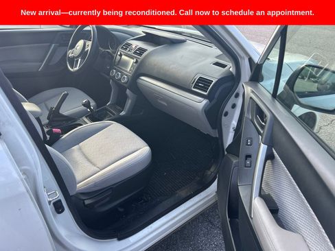 Used 2018 Subaru Forester 2.5i AWD/4WD image 6