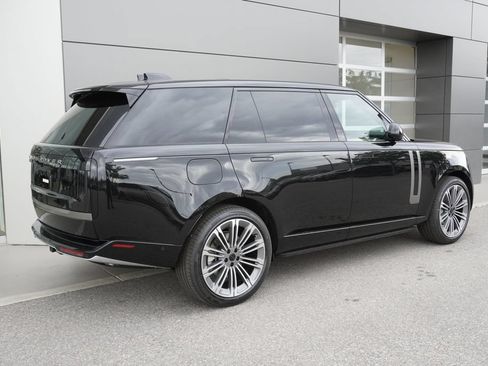 New 2026 Land Rover Range Rover Long Wheelbase SE AWD/4WD image 4