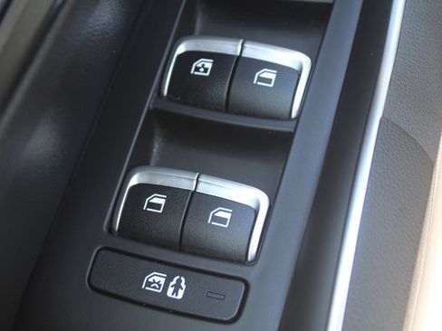 Certified 2023 Kia Sorento LX FWD image 20