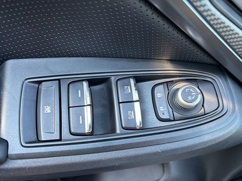 Used 2023 Subaru Crosstrek 2.5i Limited image 16