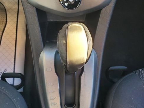 Used 2013 Chevrolet Sonic LT image 28