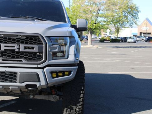 Used 2019 Ford F150 Raptor w/ Equipment Group 802A Luxury AWD/4WD image 6