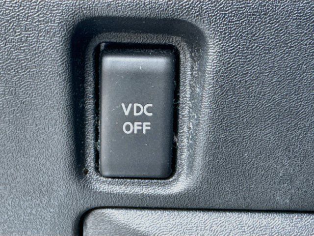 Used 2011 Nissan Sentra 2.0 SR FWD image 9