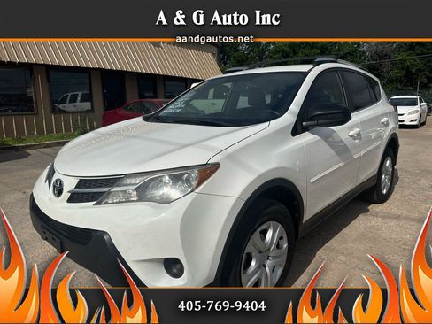 Used 2015 Toyota RAV4 LE FWD image 1