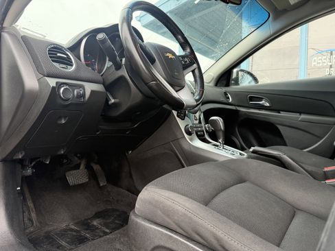 Used 2014 Chevrolet Cruze LT FWD image 15