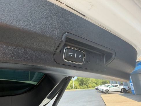 Used 2022 Ford Explorer Limited RWD image 16
