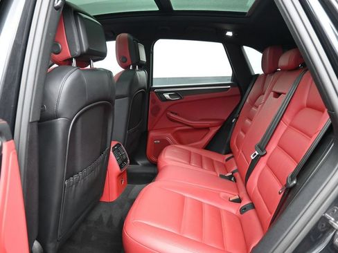 Used 2020 Porsche Macan GTS AWD/4WD image 22