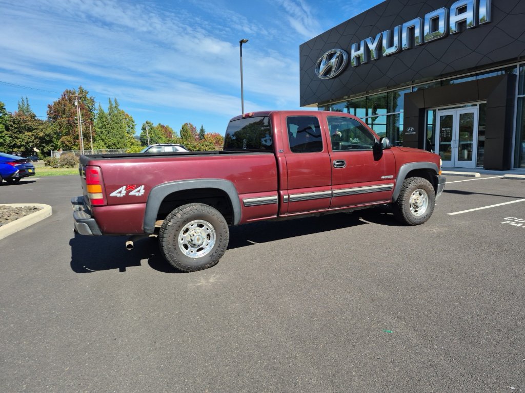 Used 2001 Chevrolet Silverado 2500 LS w/ Firm Ride Suspension Pkg AWD/4WD image 6