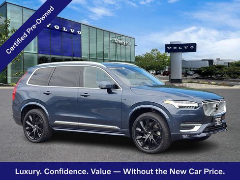 Certified 2023 Volvo XC90 B6 Plus AWD/4WD image 1