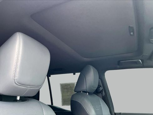 Used 2024 Lexus GX 550 w/ Accessory Package (Z1) AWD/4WD image 14