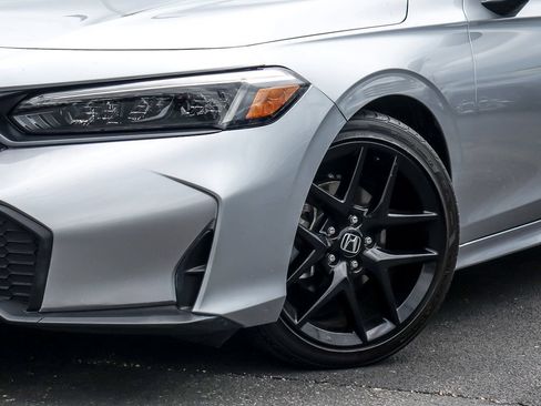 Used 2025 Honda Civic Sport image 3