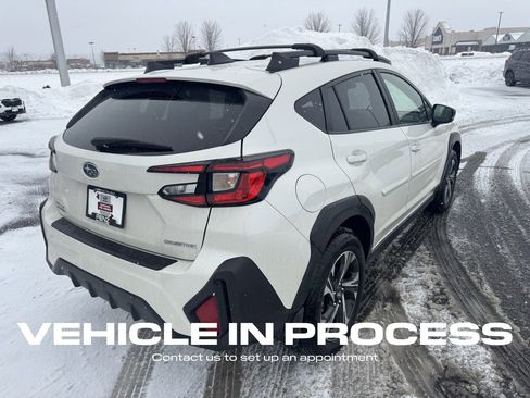 Used 2025 Subaru Crosstrek 2.0i Premium image 3