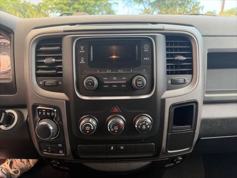 Used 2017 RAM 1500 Express AWD/4WD image 22