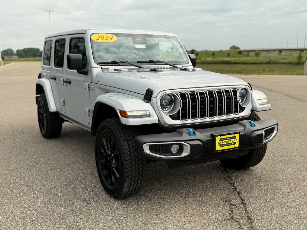 Used 2024 Jeep Wrangler Unlimited Sahara AWD/4WD image 5